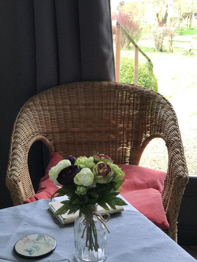 Au Balcon Du Bonheur *